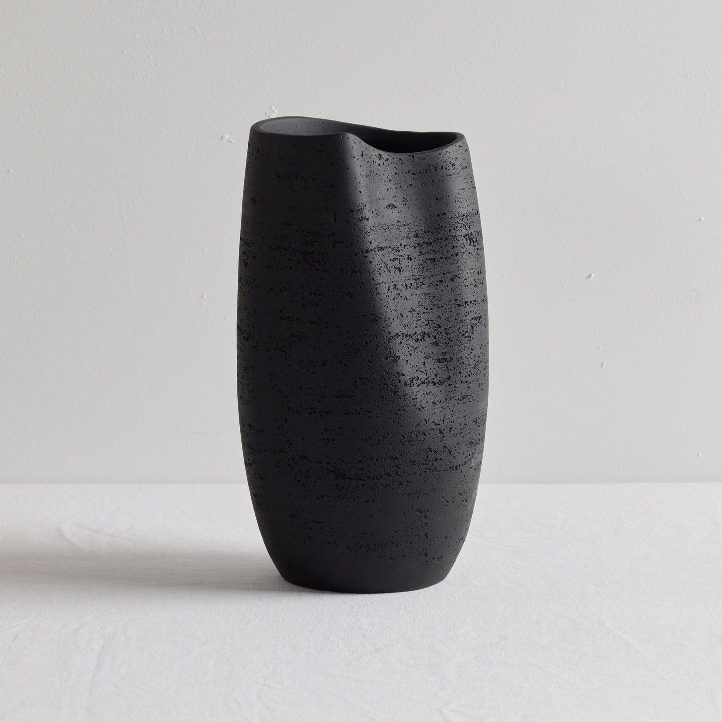 Vase irrégulier - Noir
