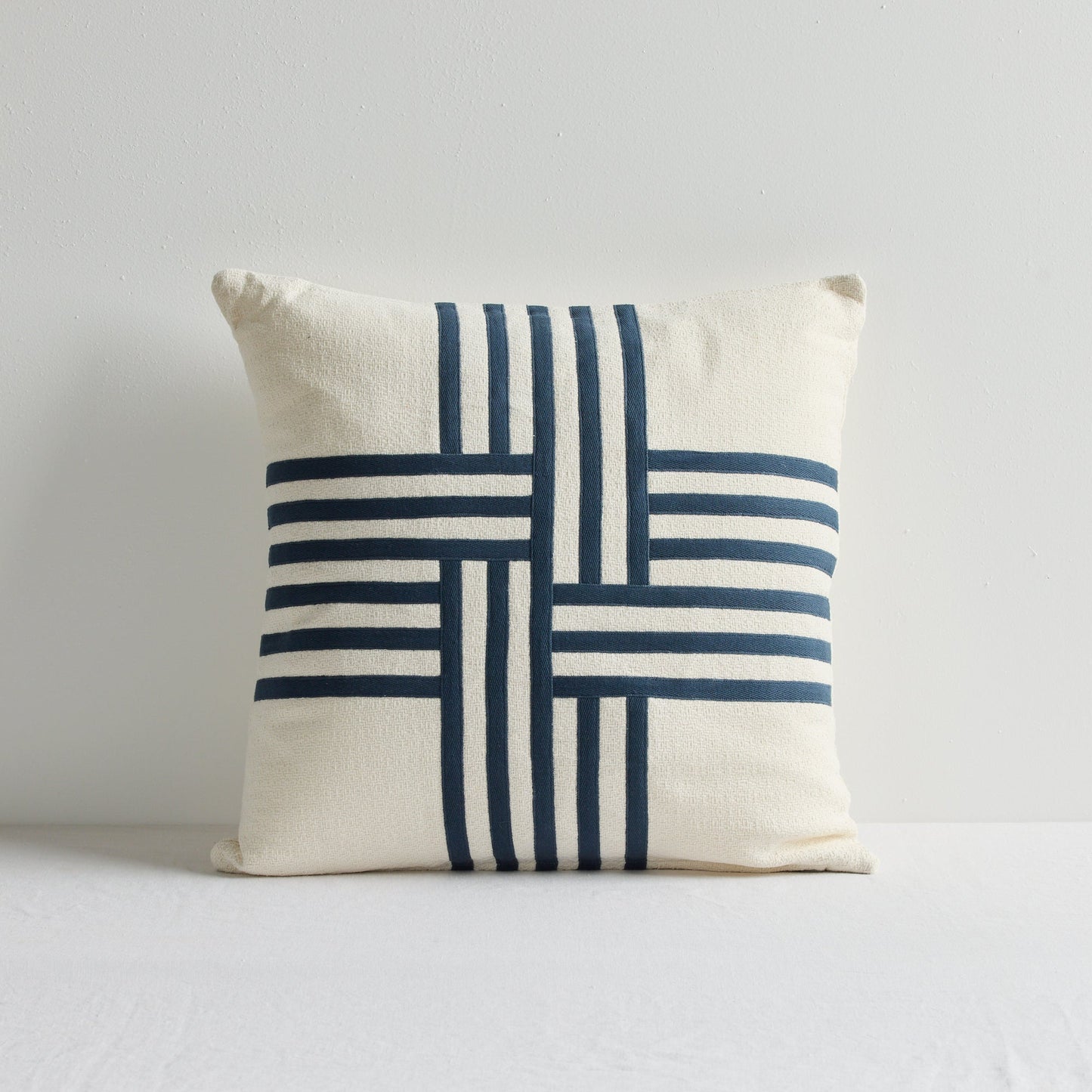 Coussin Undova - 50x50cm - Blanc/Bleu