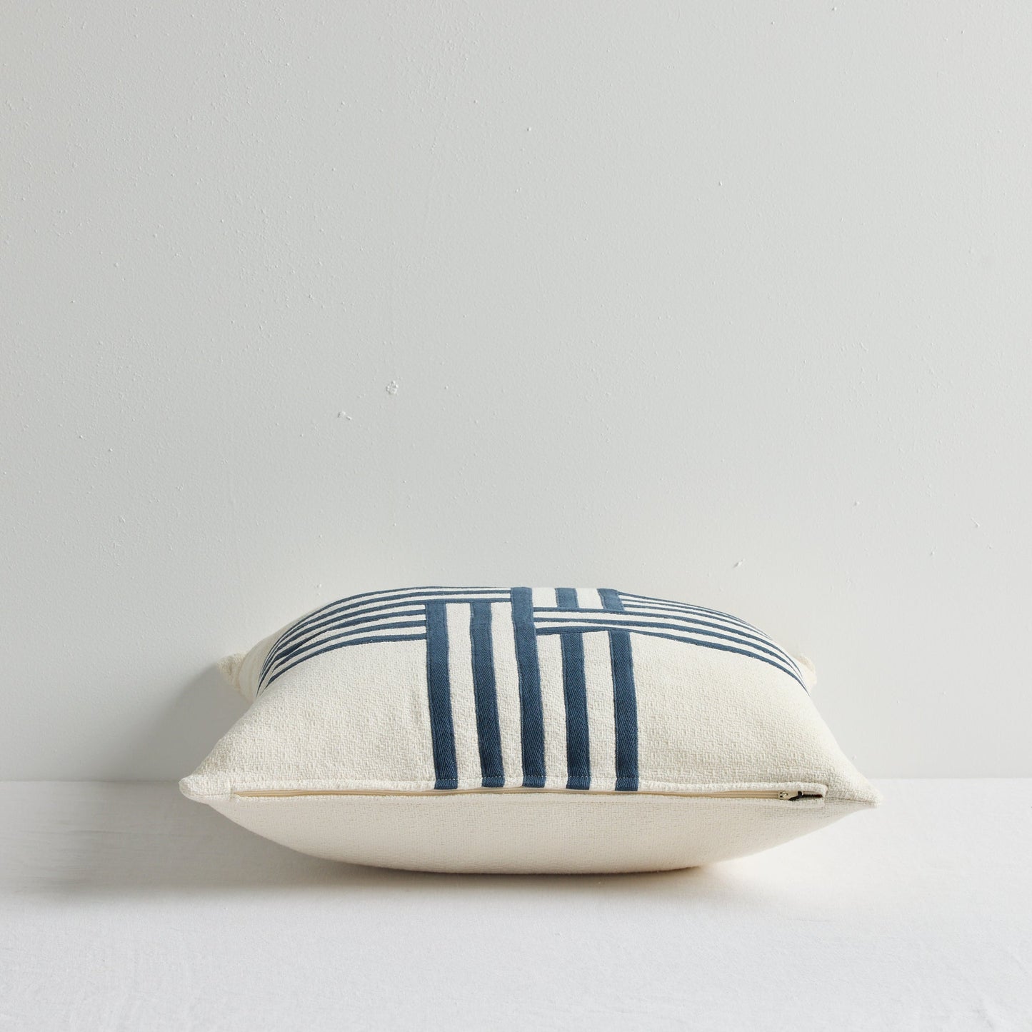 Coussin Undova - 50x50cm - Blanc/Bleu