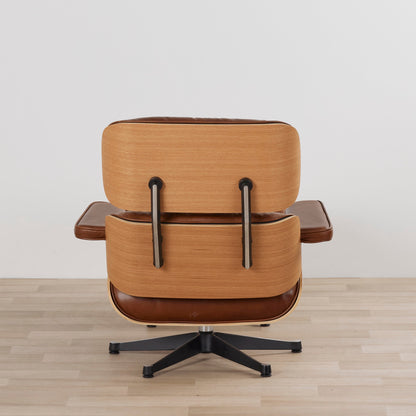 Ensemble fauteuil et repose-pieds Eames (réplique) - Selle/Chêne