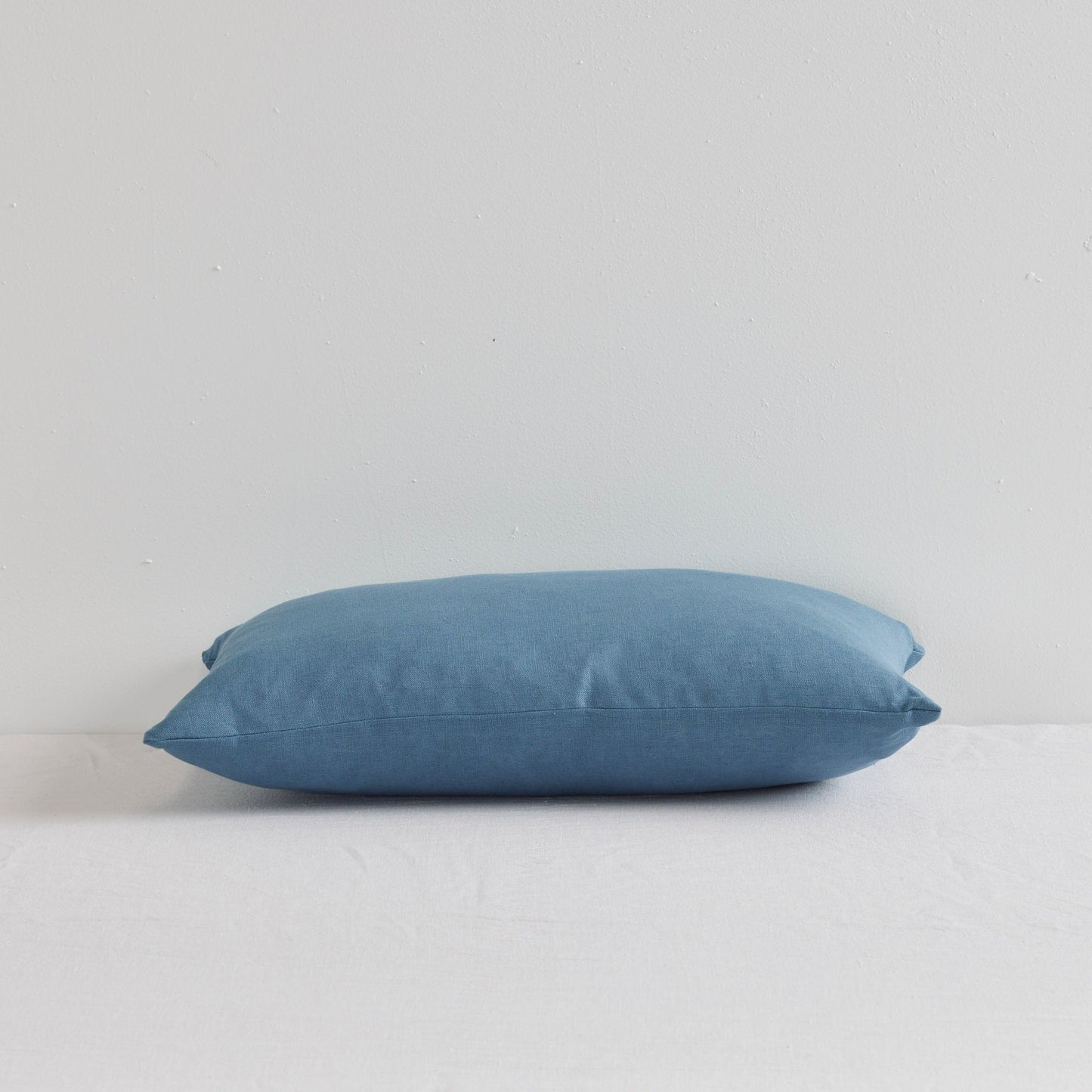Coussin Jasper en lin - Bleu moyen - 30 x 50 cm