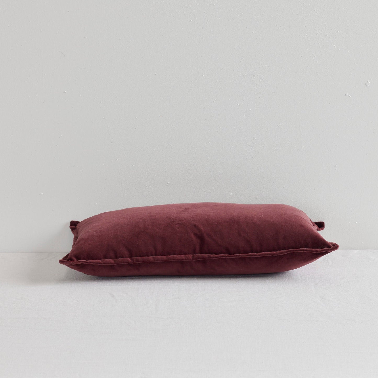 Coussin en velours Hudson - Port - 30 x 50