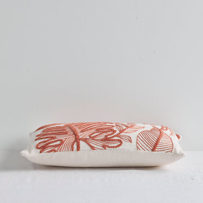 Coussin à motif feuillage - Blanc/Terre cuite - 30 x 50 cm