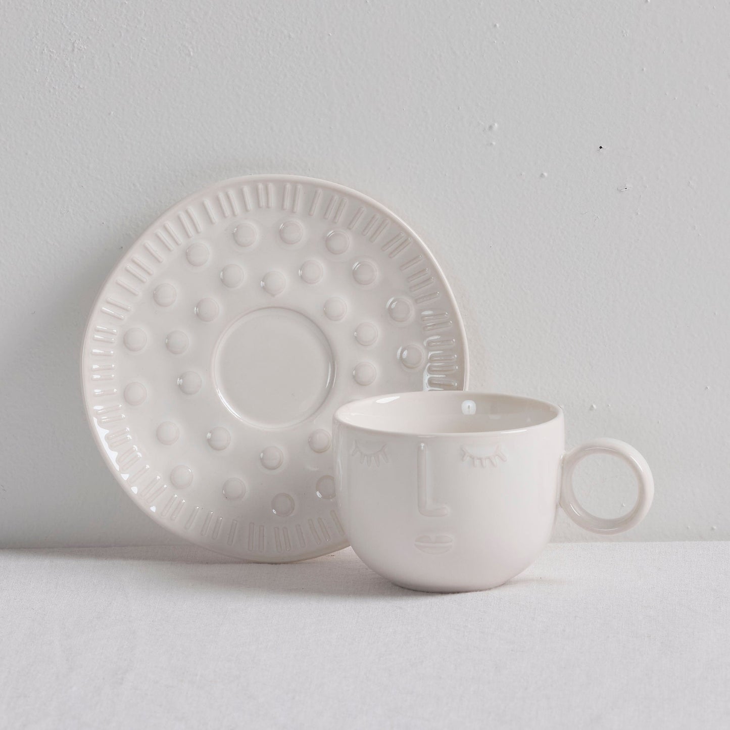 Tasse et soucoupe Faces - Blanches