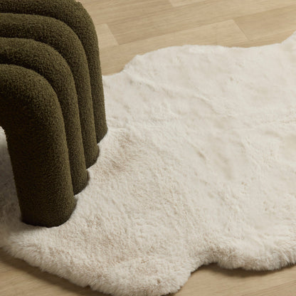Tapis en fausse fourrure végane Ramsey - Vanille