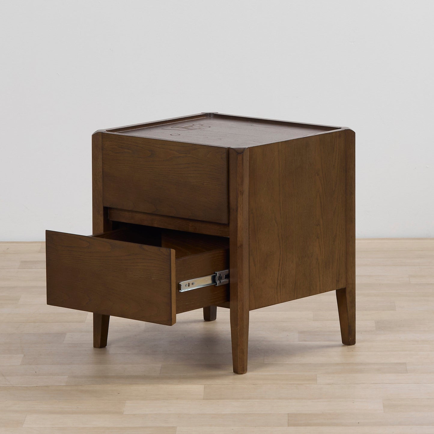 Table de chevet Ella - Frêne fumé