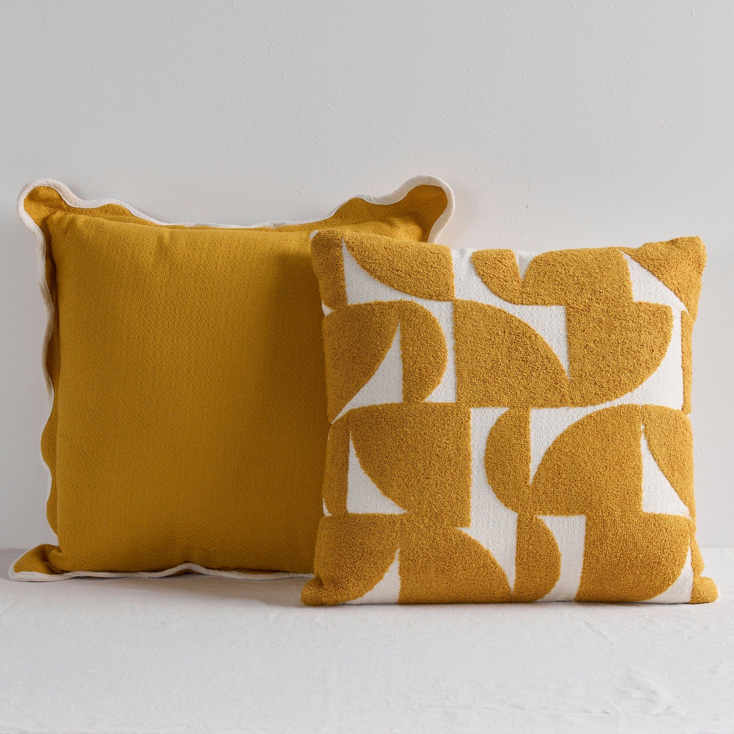 Coussin Sharda - Blanc/Soleil - 50x50cm