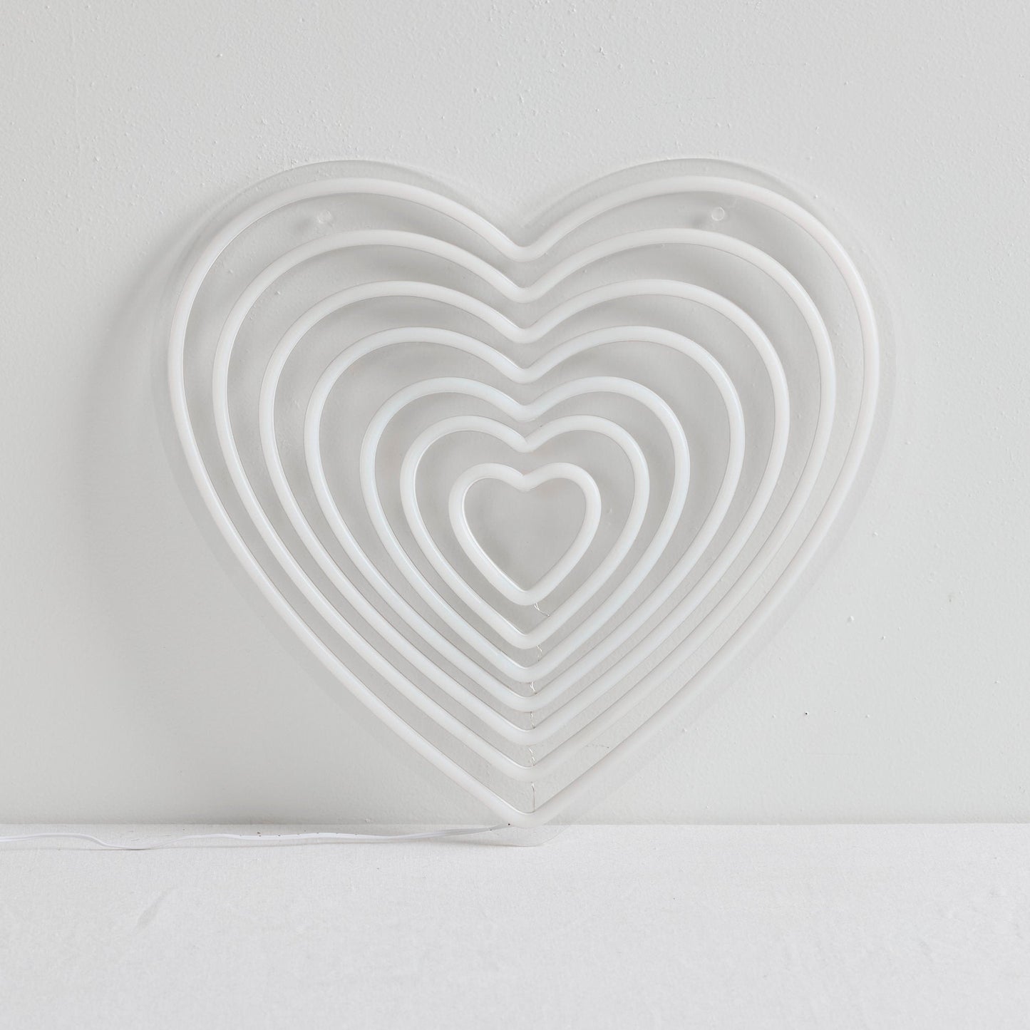 Lumière néon - Cœurs multiples