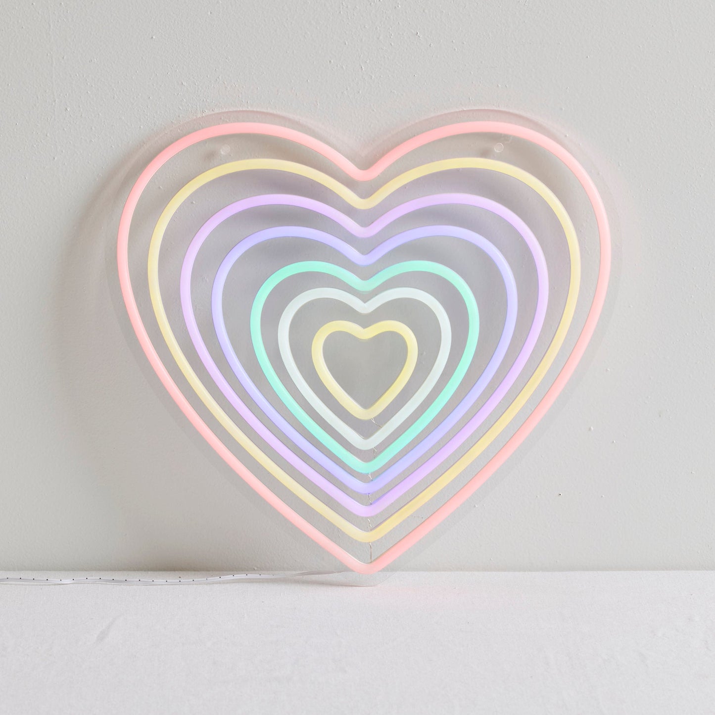 Lumière néon - Cœurs multiples