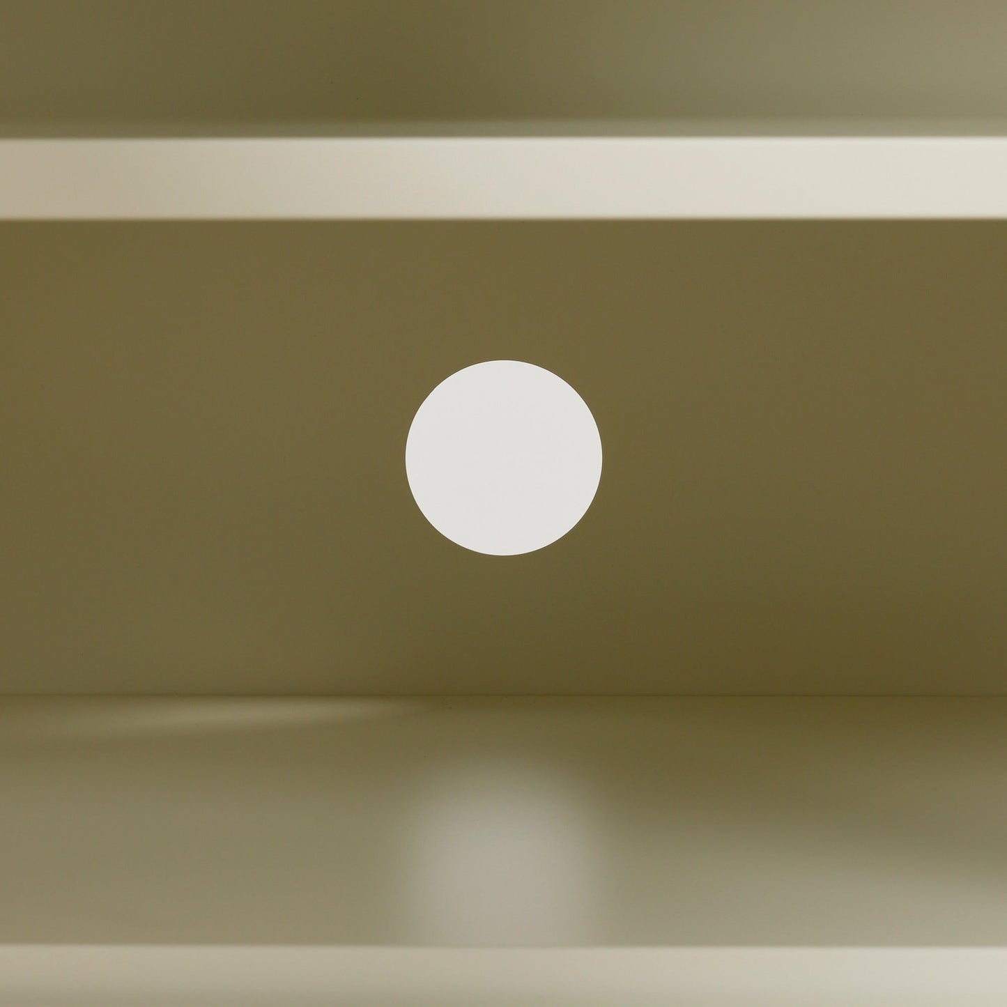 Casier à trois portes Irvine - Lait