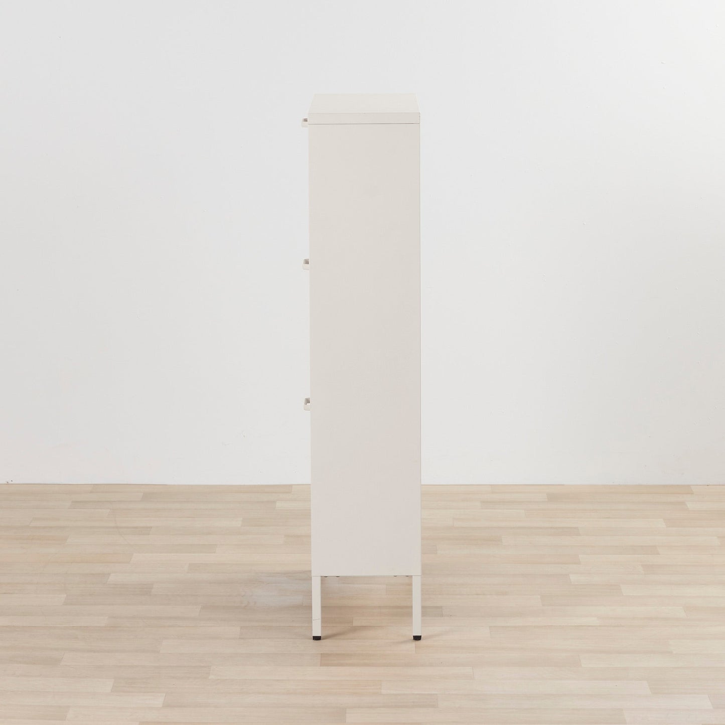 Irvine Shoe Locker - Lait