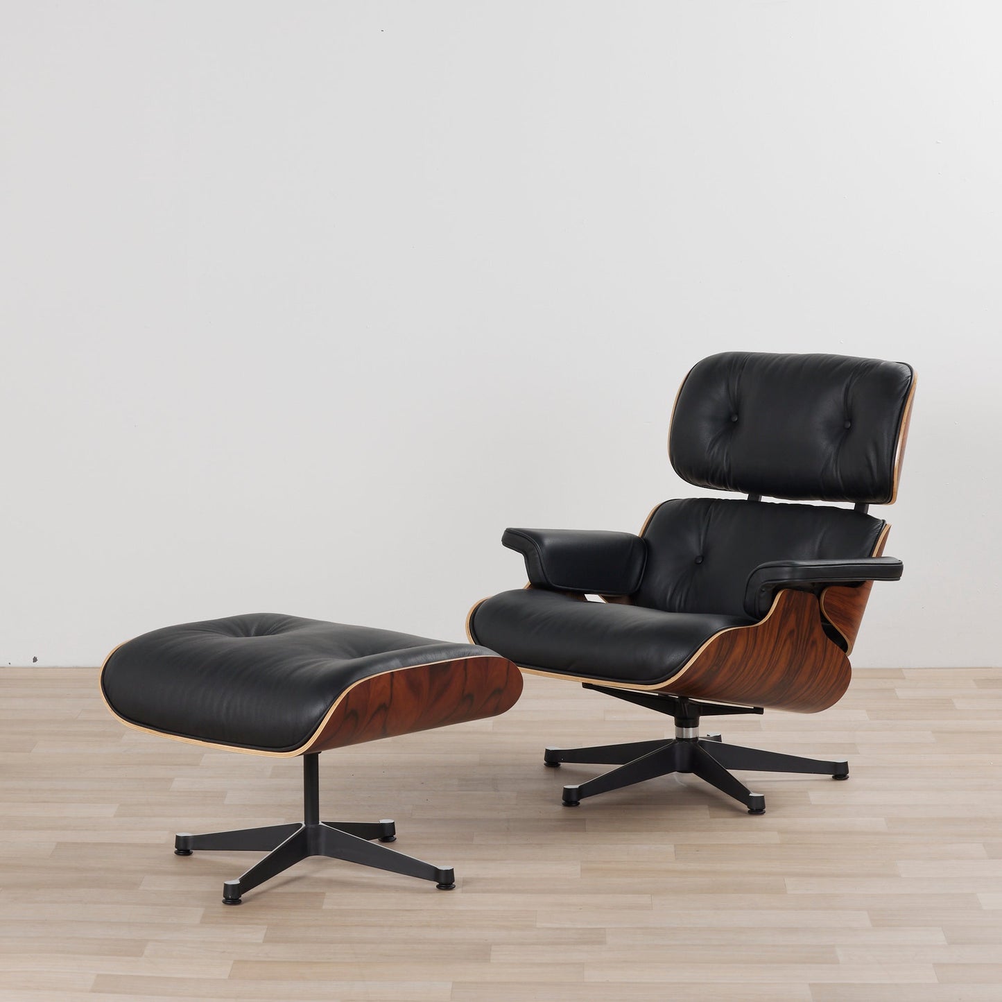Ensemble fauteuil et repose-pieds Eames (réplique) - Noir